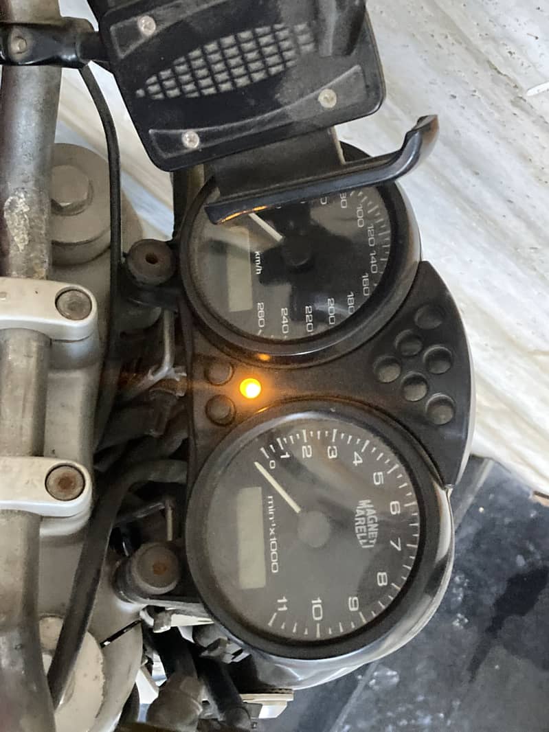 DUCATI MONSTER 5