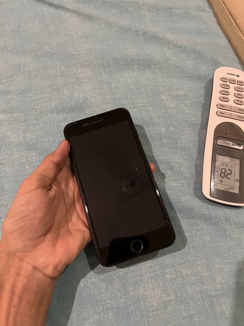 Apple iPhone 7 Plus 2