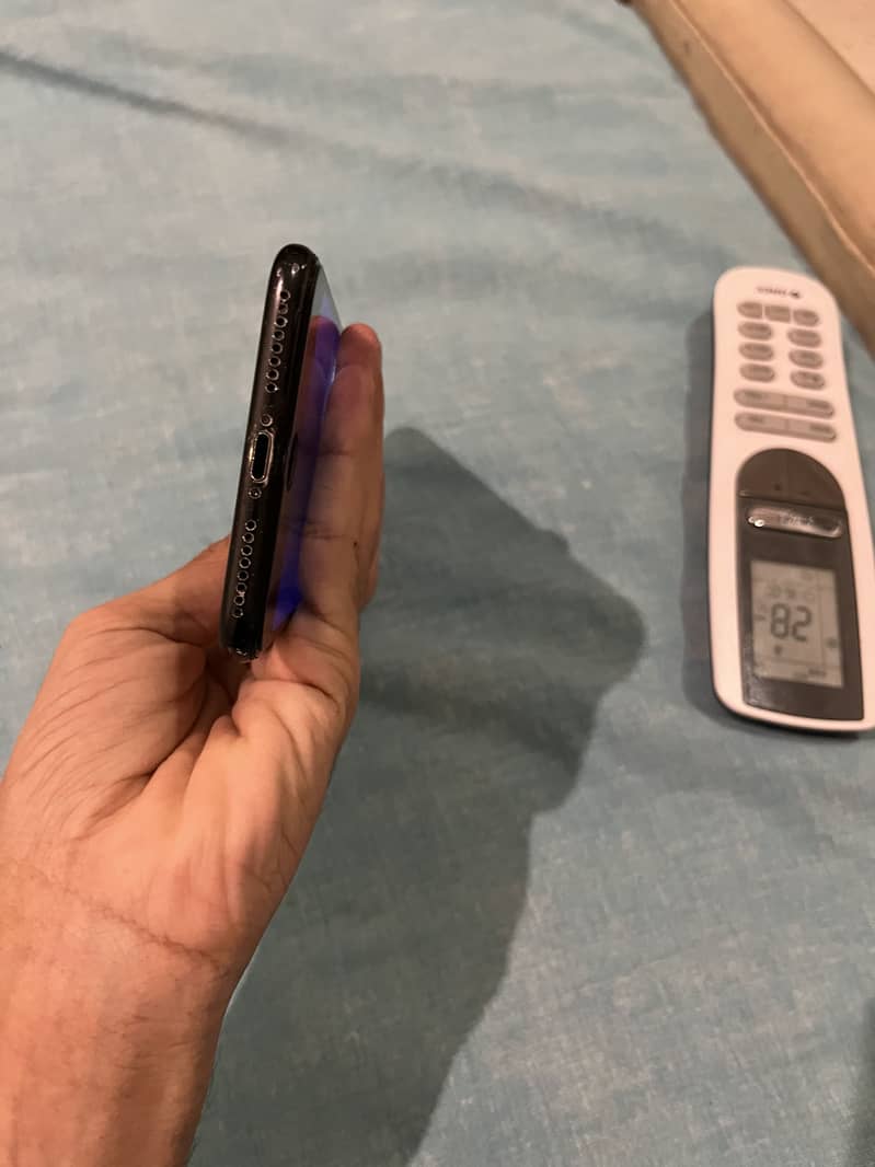 Apple iPhone 7 Plus 3
