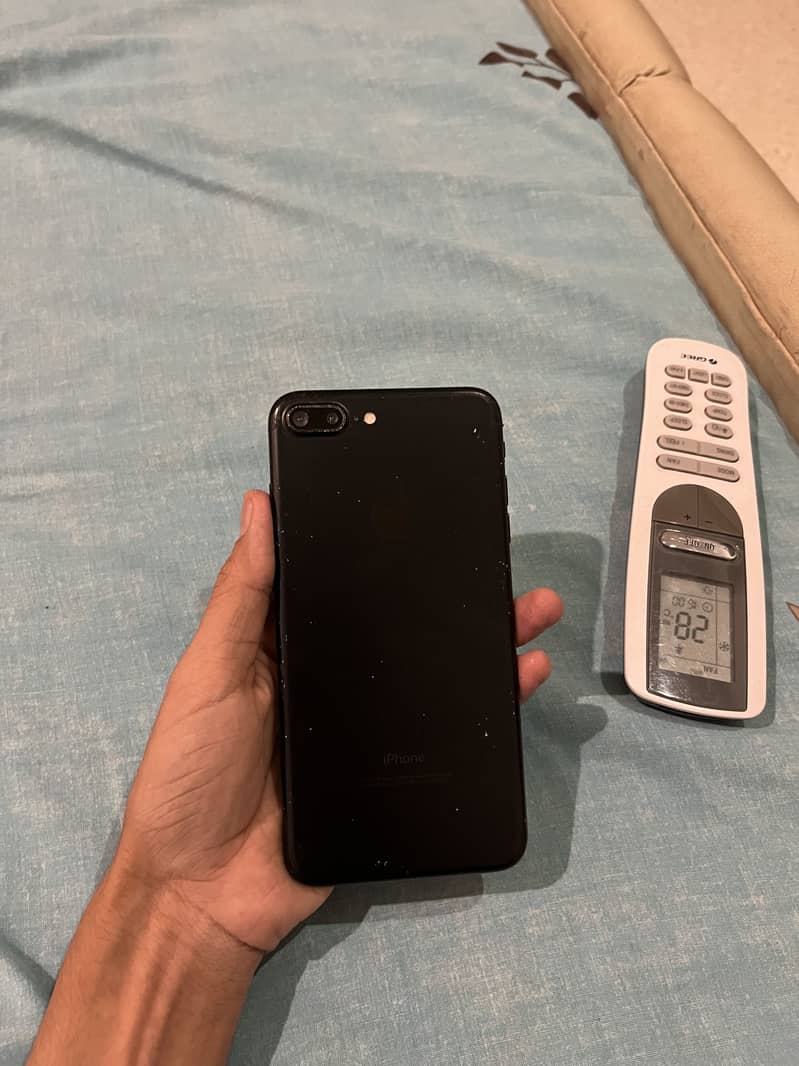Apple iPhone 7 Plus 5