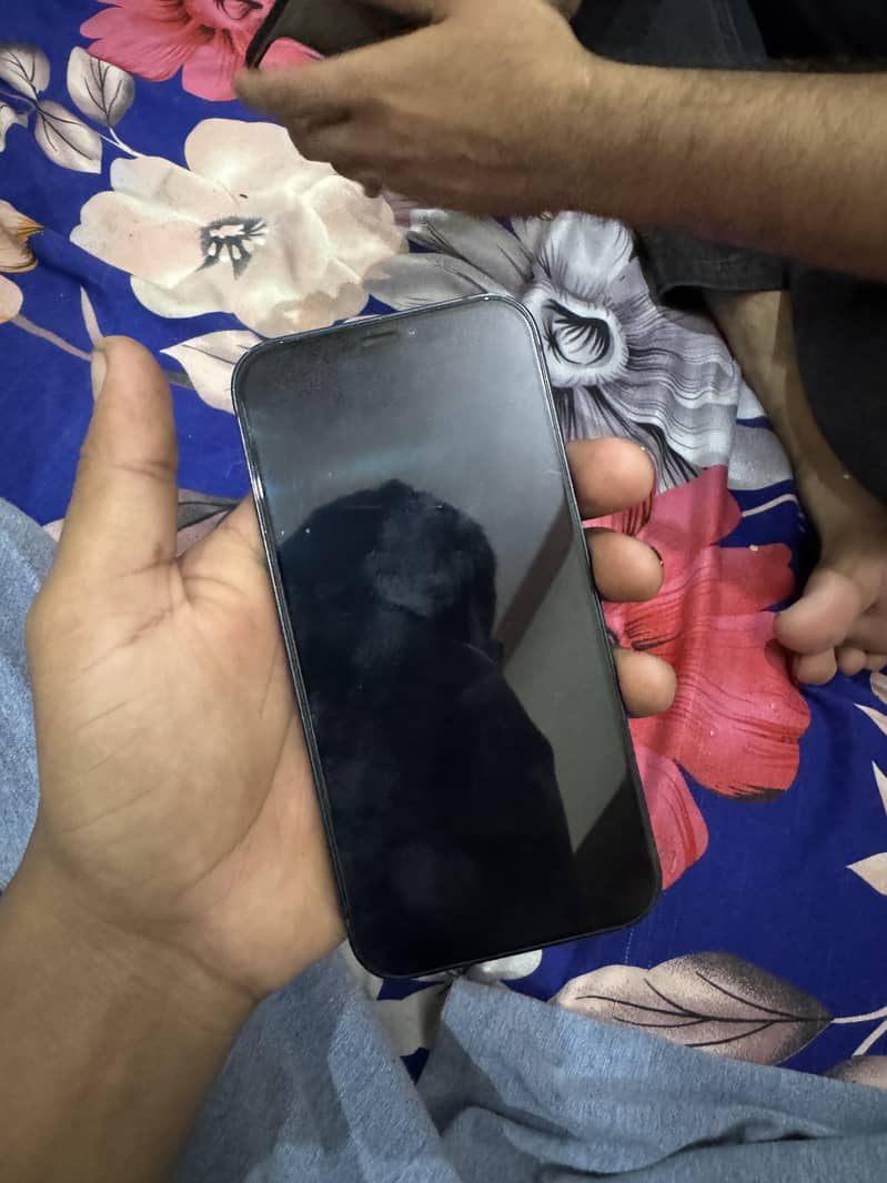 iPhone 12 jv 3