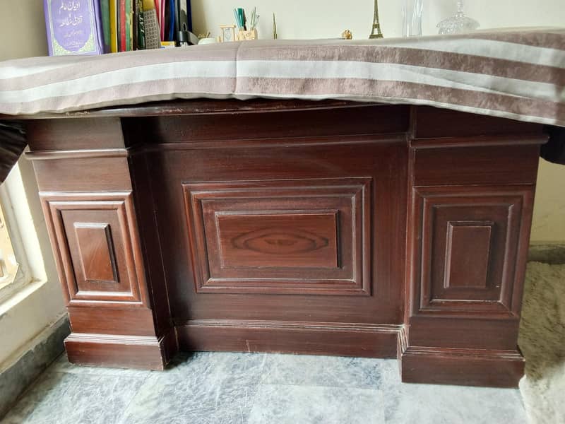Office table 0