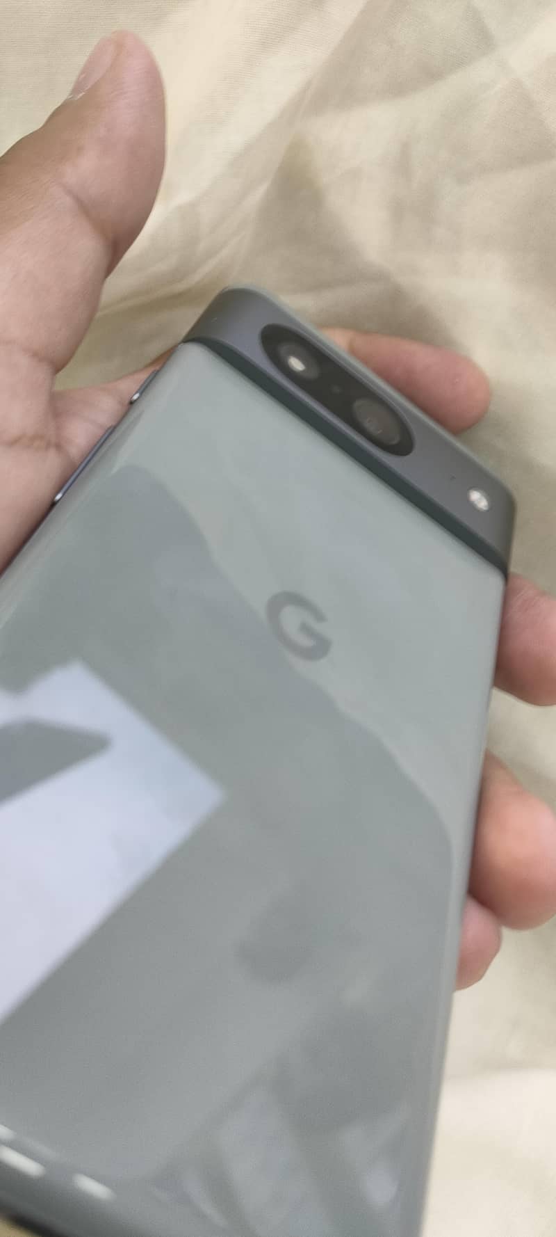 Google Pixel 8 4