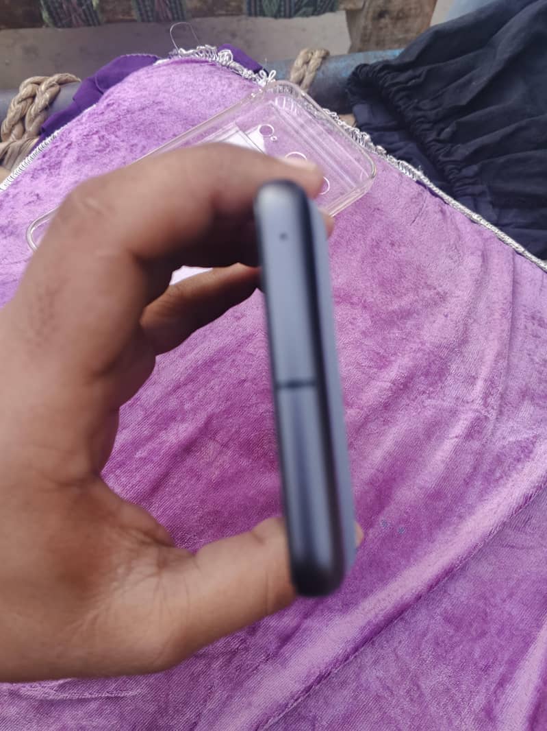 Google Pixel 8 3