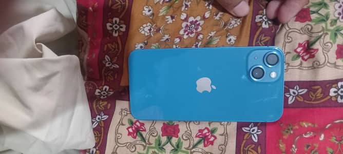 Apple iPhone 13