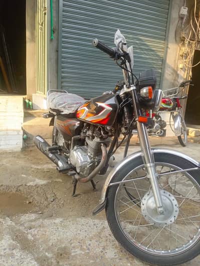 Bike/motorcycle/Honda motorcycle/used bike/honda125