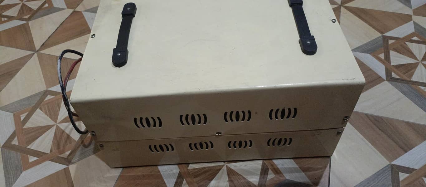 universal Automatic Voltage Stablizer 3