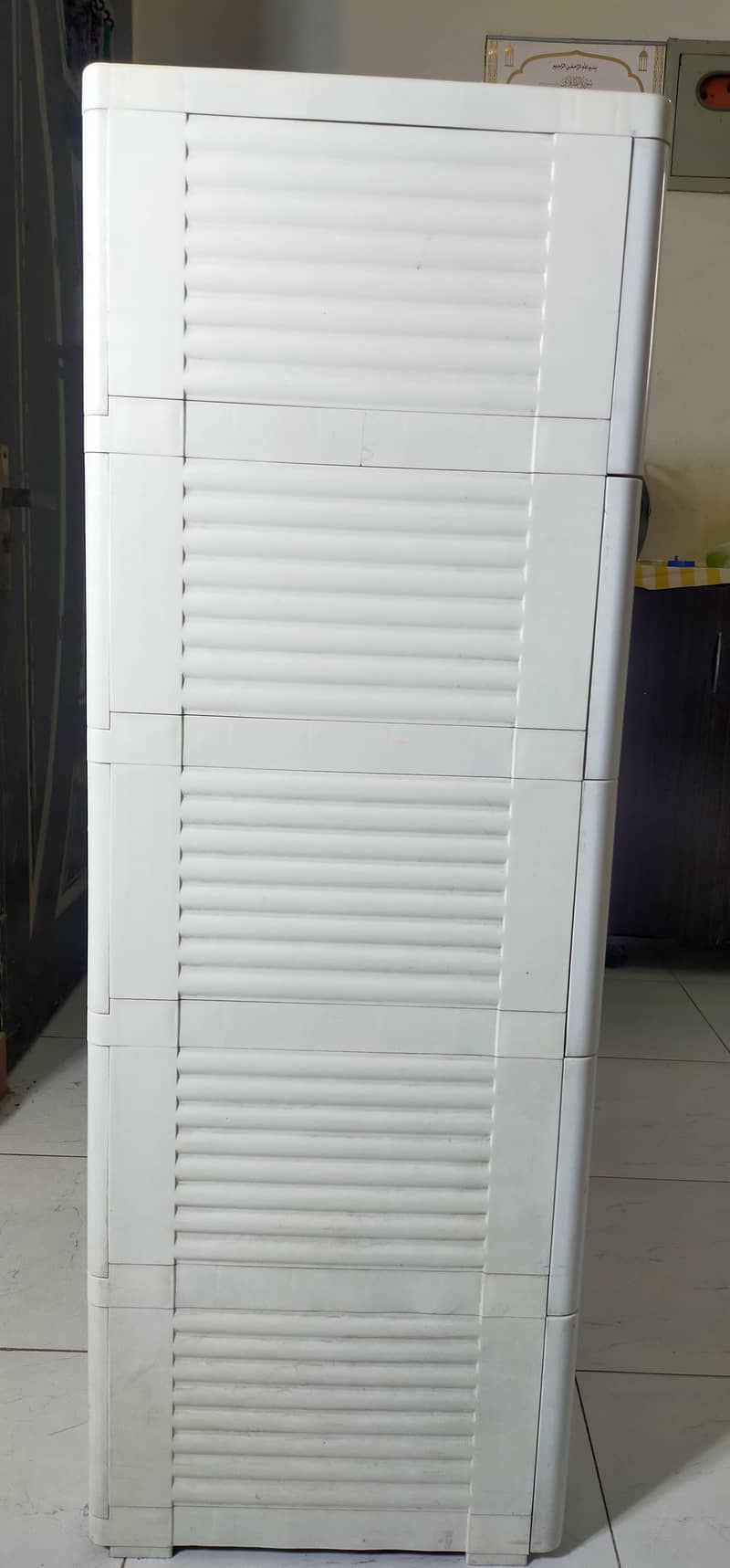 Wardrobe/Cupboard 3