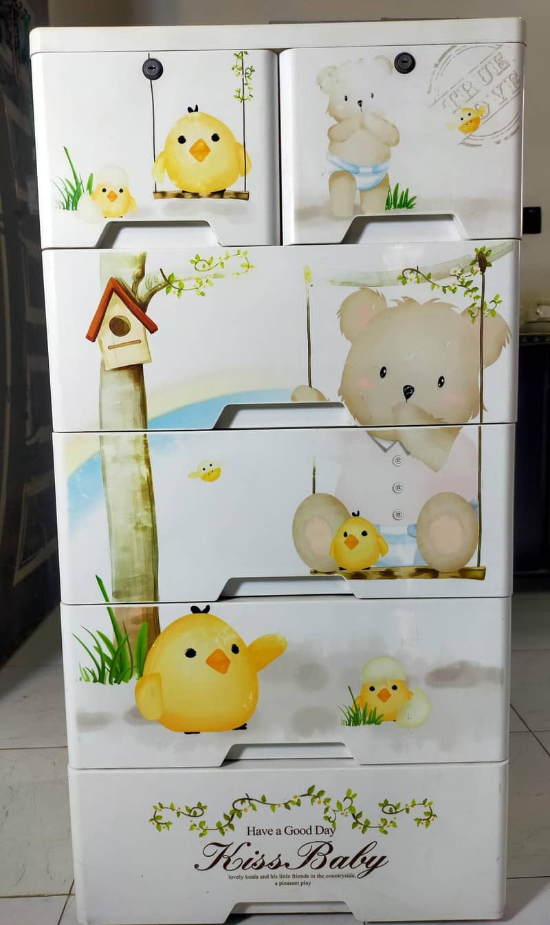Wardrobe/Cupboard 5