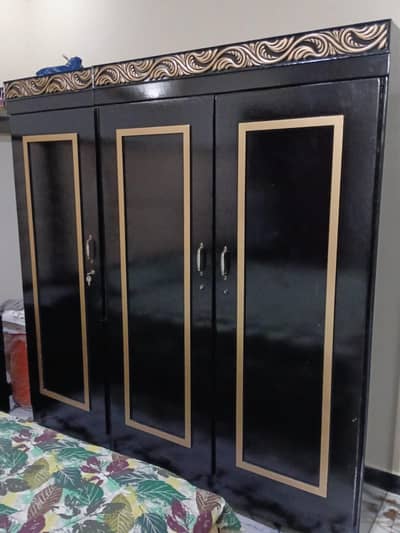 3 door wardrobe