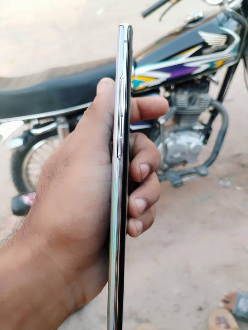 Samsung Mobile Note 10 Plus 2