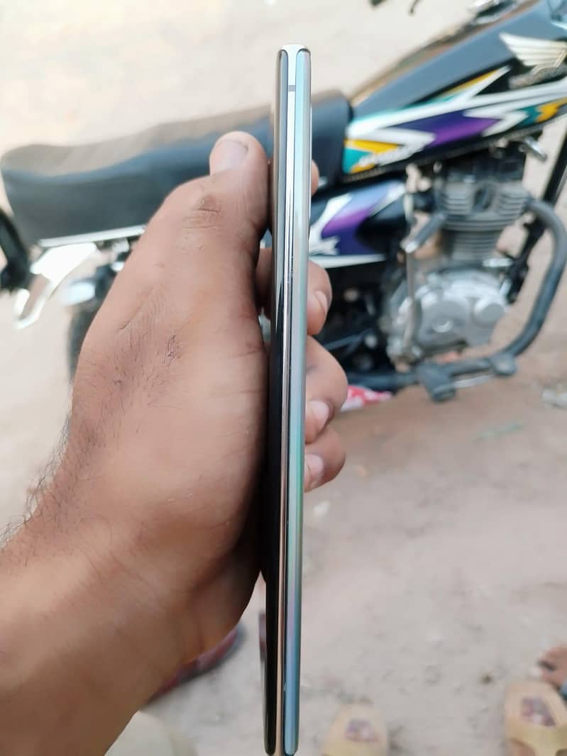 Samsung Mobile Note 10 Plus 5