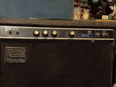 Roland gb-50 Bass Guitar Amp in Good Working condition