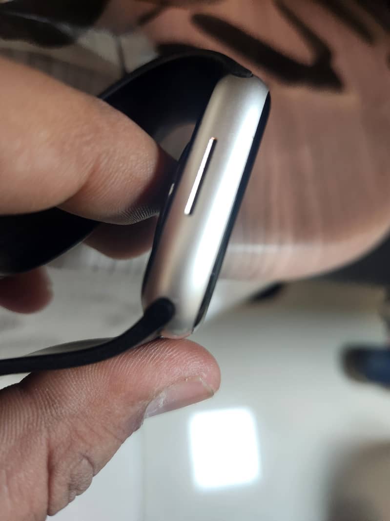 Apple smart watch 0