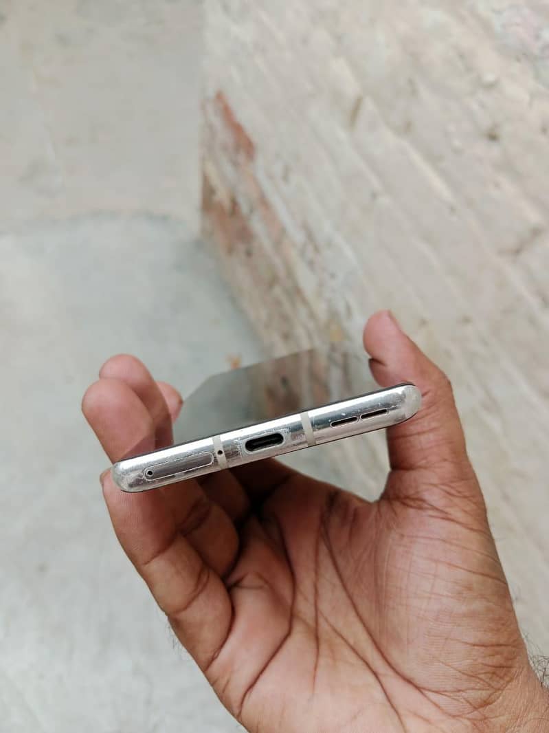 One Plus 8 5