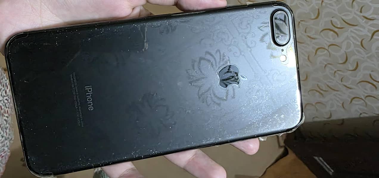 Apple iPhone 7 Plus 1