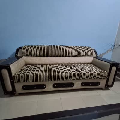 6 seater sofa Set in good conditions