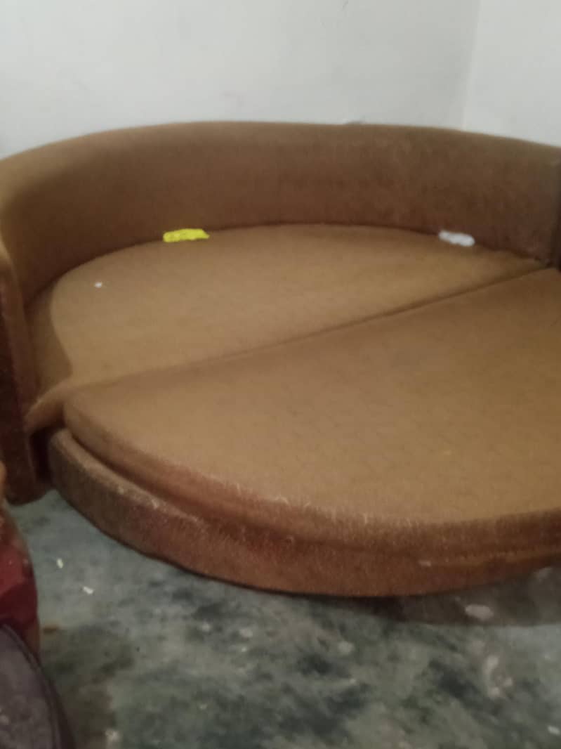 combad sofa 1