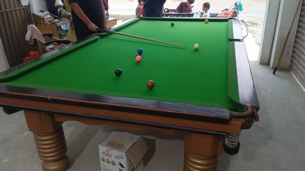 snooker table 0