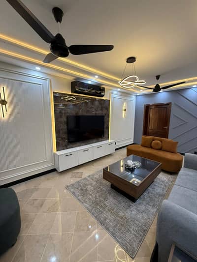 Per day apartment available luxury Furnished on f11
