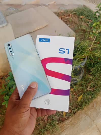Vivo S1