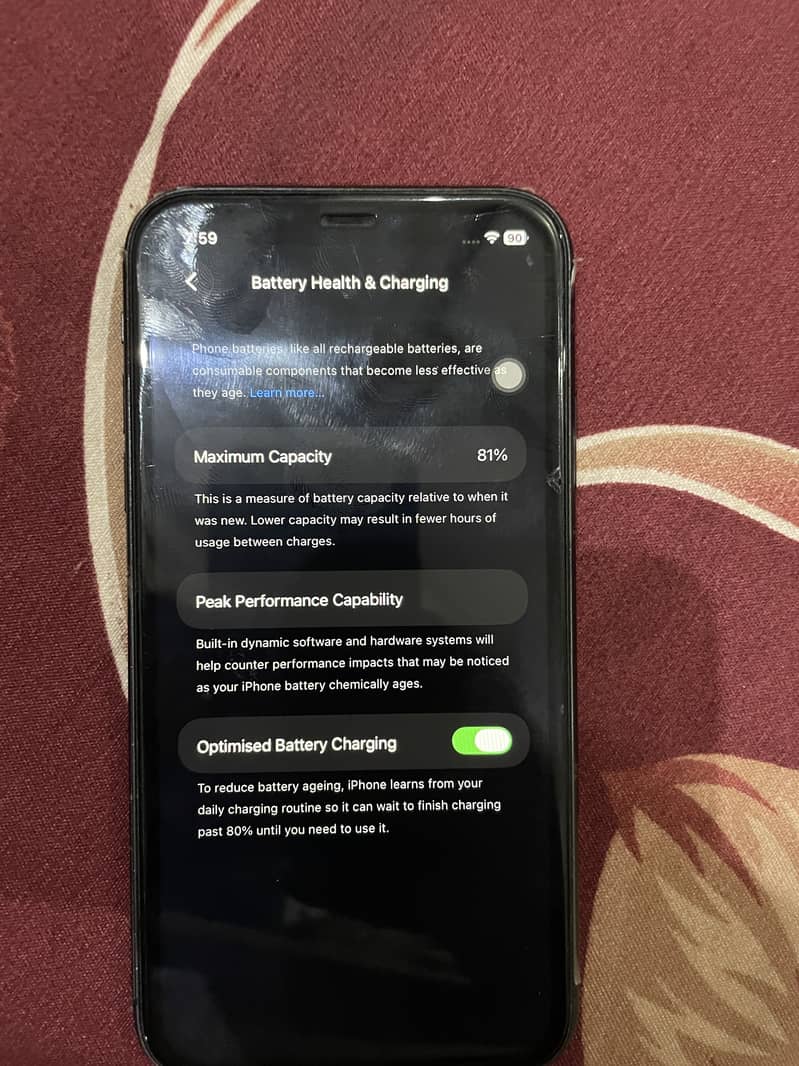 iPhone 11 4