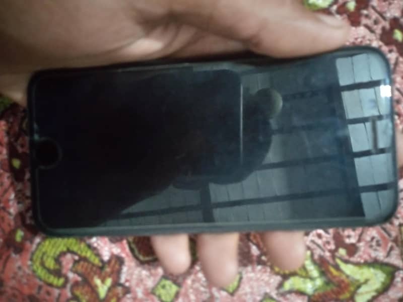 Apple iPhone 8 5