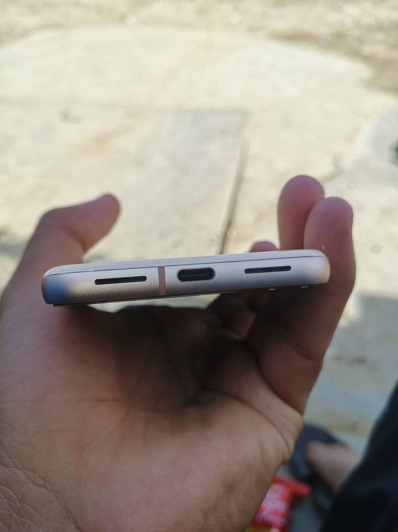Google Pixel 8 3