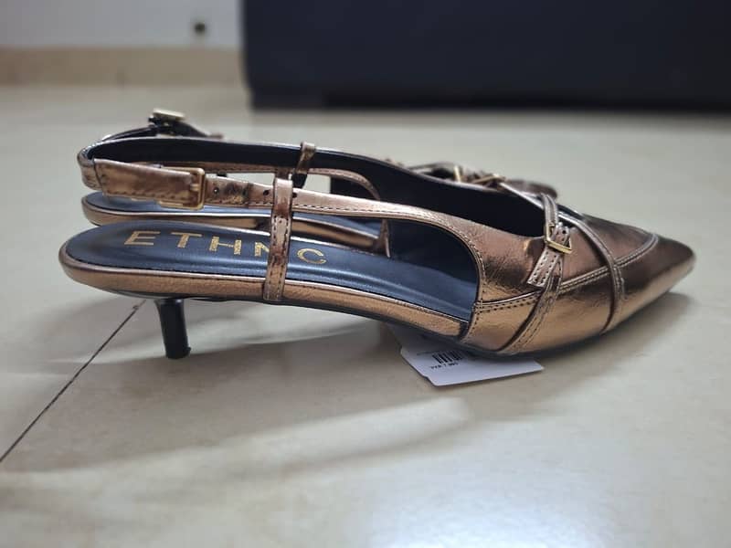 Ethnc Heels 1