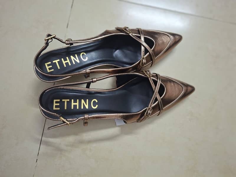 Ethnc Heels 2
