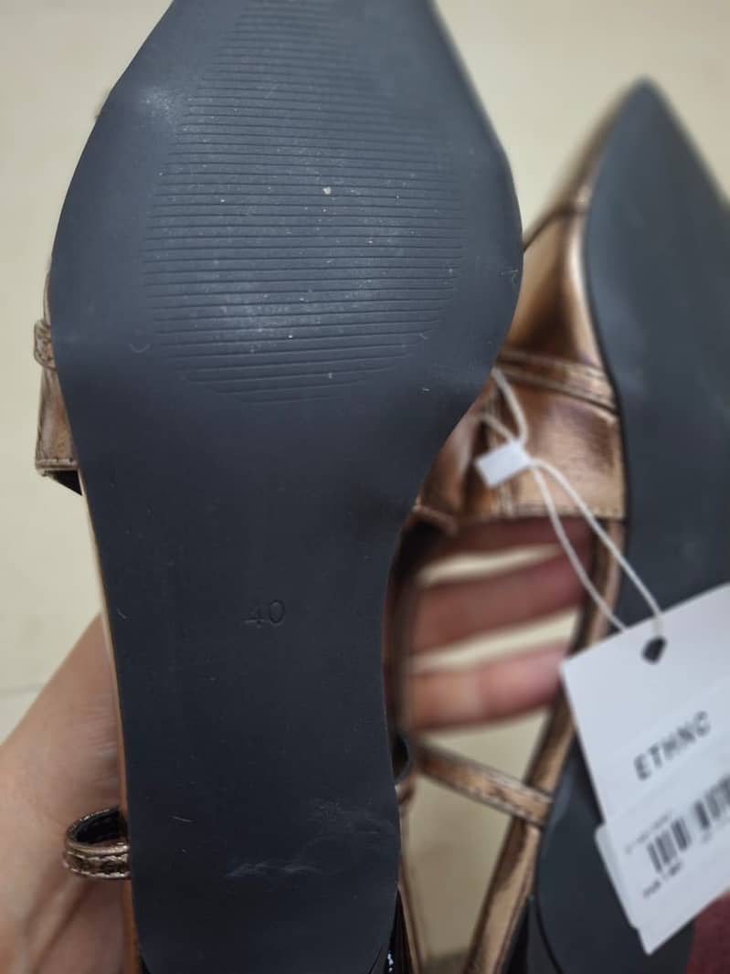 Ethnc Heels 4
