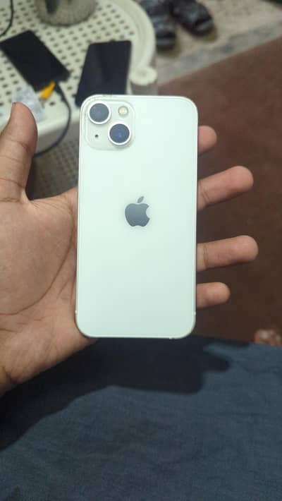 Apple iPhone 13
