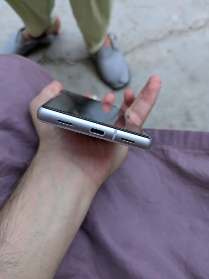Google Pixel 7a 5