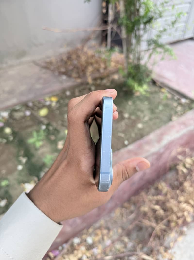 iPhone 14 plus 5