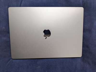 Macbook M1 Pro | 16 Inch | 32 GB | 512 GB | 16 Cores GPU | 100% Health