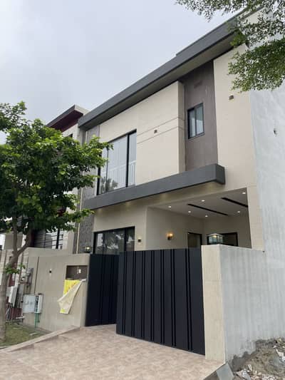 Facing Park 5 Marla Modern Style House For Sale