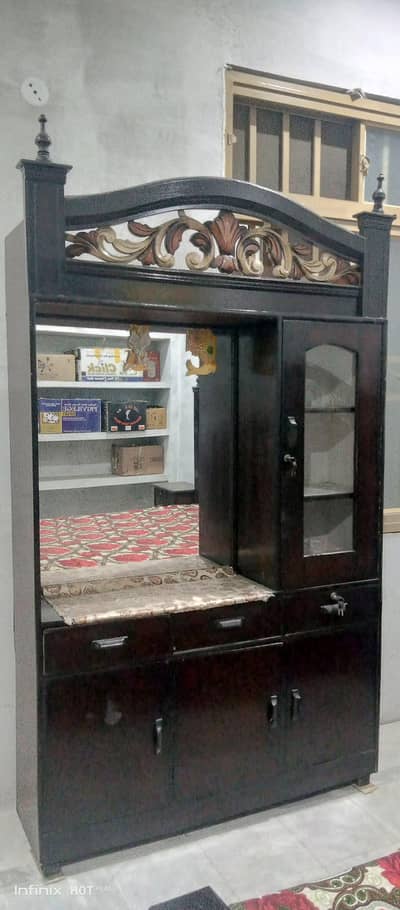 Dressing table