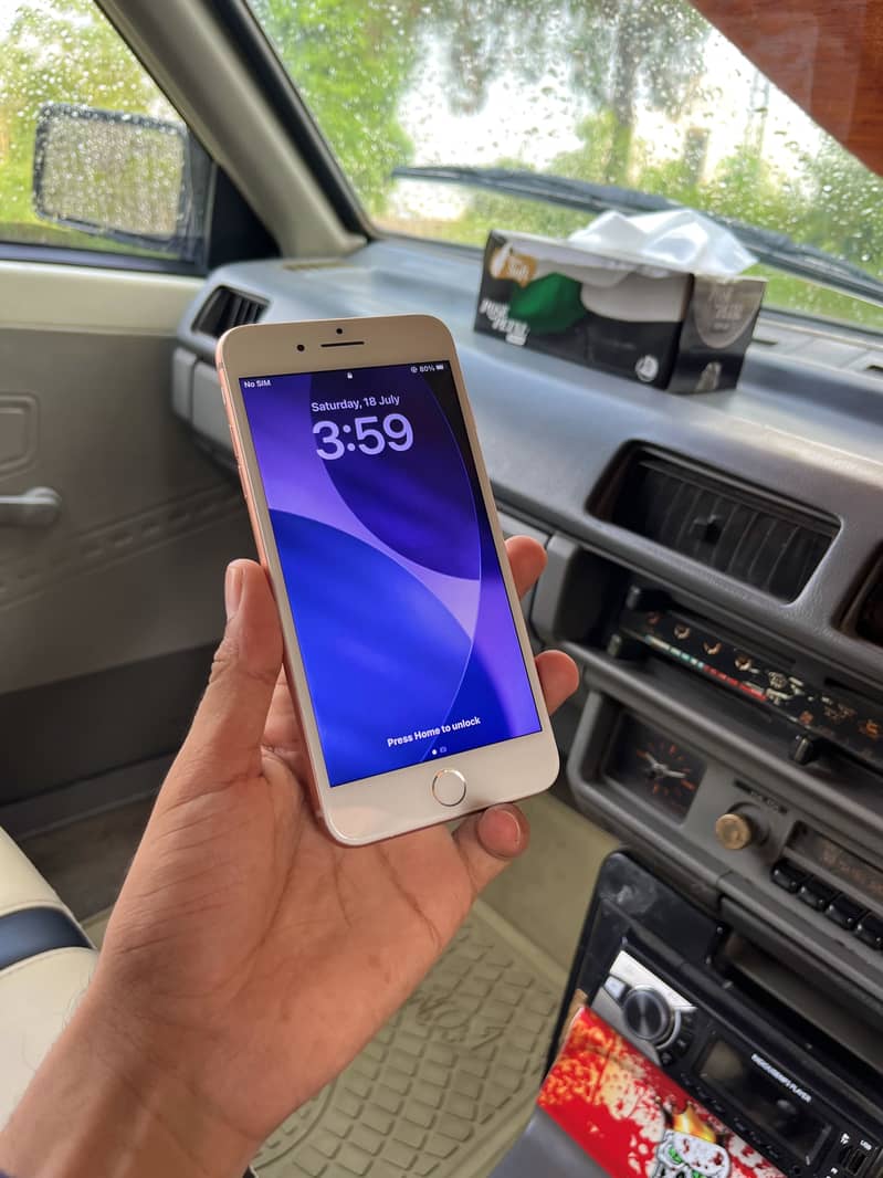 iPhone 8+ 2