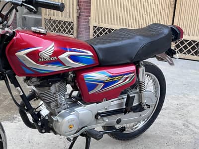 HONDA CG 125 – MODEL 2022 | 100% ORIGINAL | EXCELLENT CONDITION