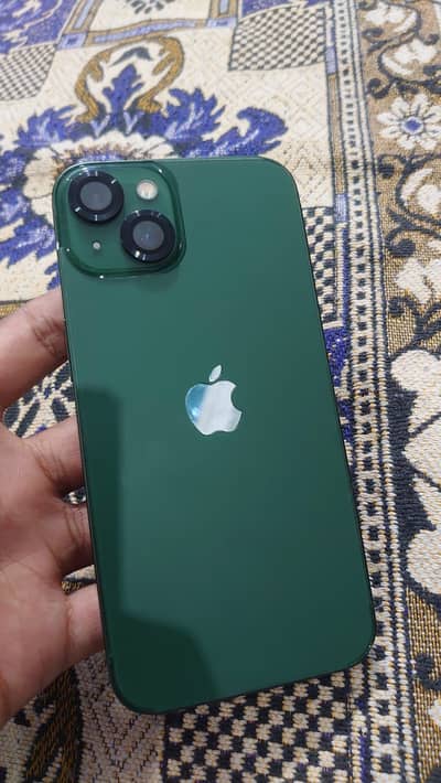 Apple iPhone 13