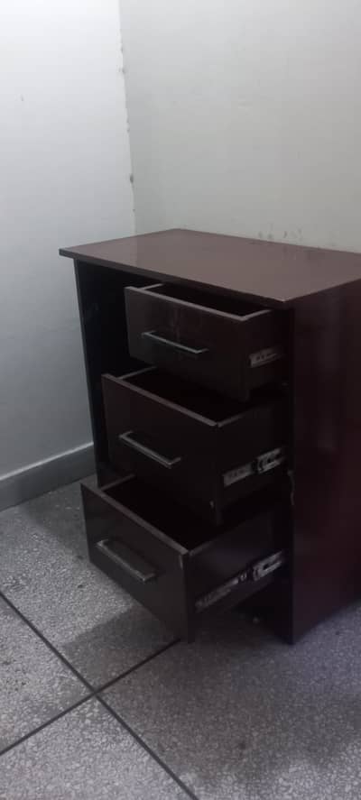 dressing table