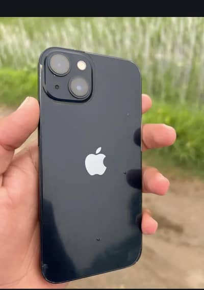 Apple iPhone 13