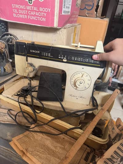 Singer original electric sewing machine for sale