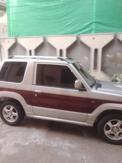 Mitsubishi Pajero Mini 2000
