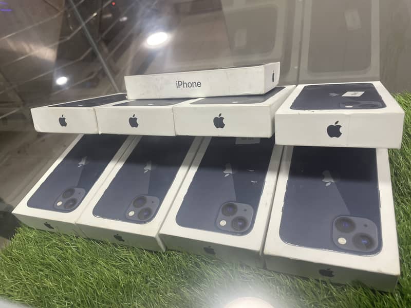 iPhone 13boxpack nonactive 0