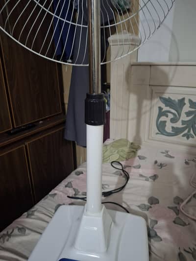 bilkul new charging fan ac/dc bilkul new h puri trhan assemble b nhi k