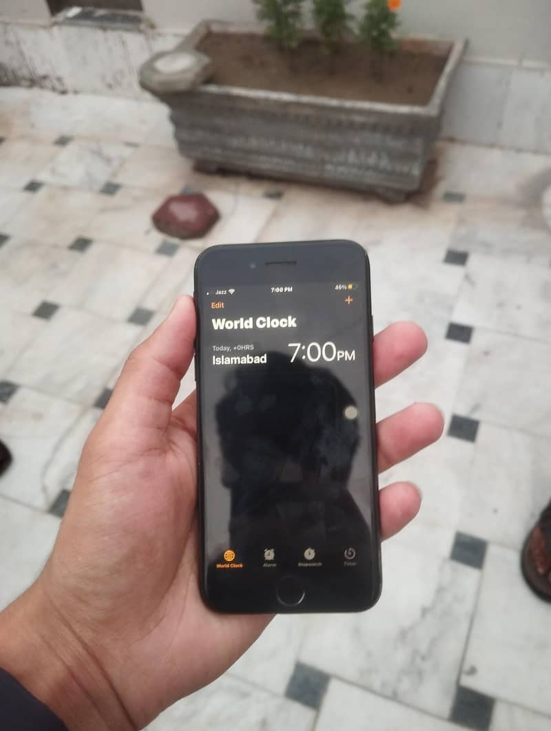 iPhone 7 0