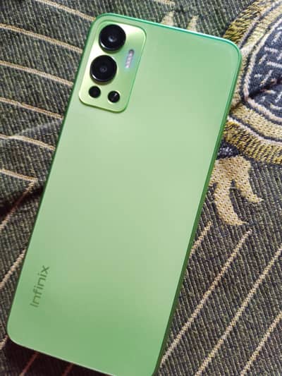 Infinix Hot 12. . . 6 128 gb