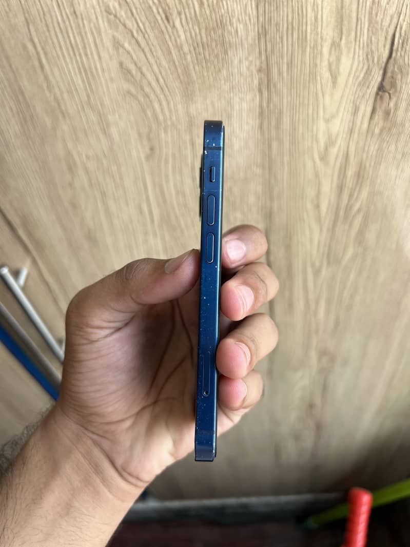 Apple iPhone 12 mini 3