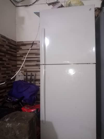 PEL Good condition fridge 10/10 orginal compressor
